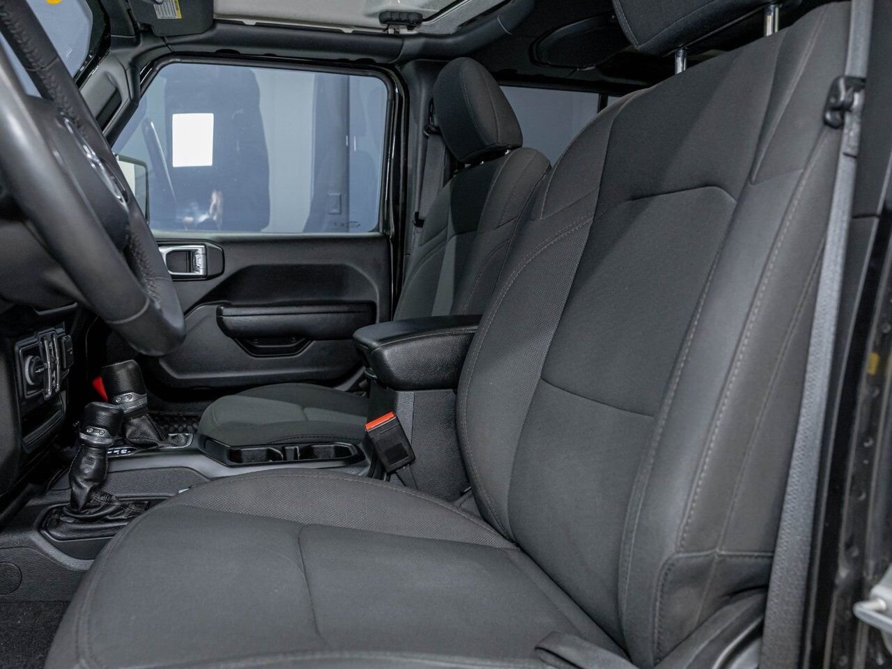 Jeep Gladiator WILLYS CREW 4X4 V6 *NAV* TOIT DUR CARPLAY BEDLINER 2023 Noir Saint-Jérôme - photo #10