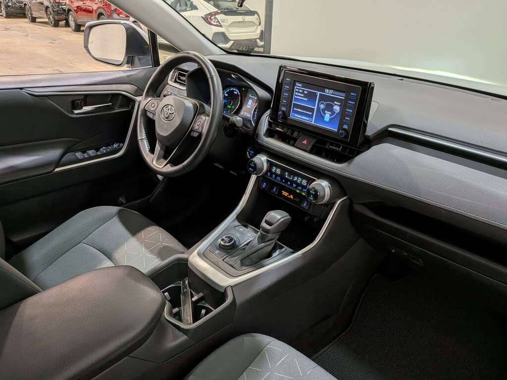 2022 Toyota RAV4 Hybrid XLE AWD White Val-David - photo #13