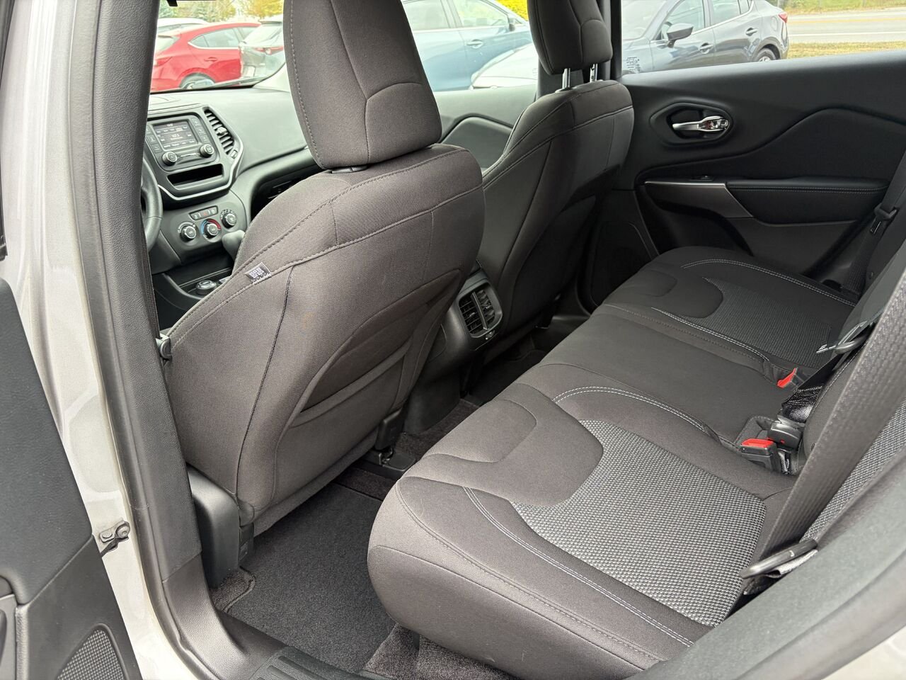 2019 Jeep Cherokee Sport 4x4 Silver Montmagny - photo #12