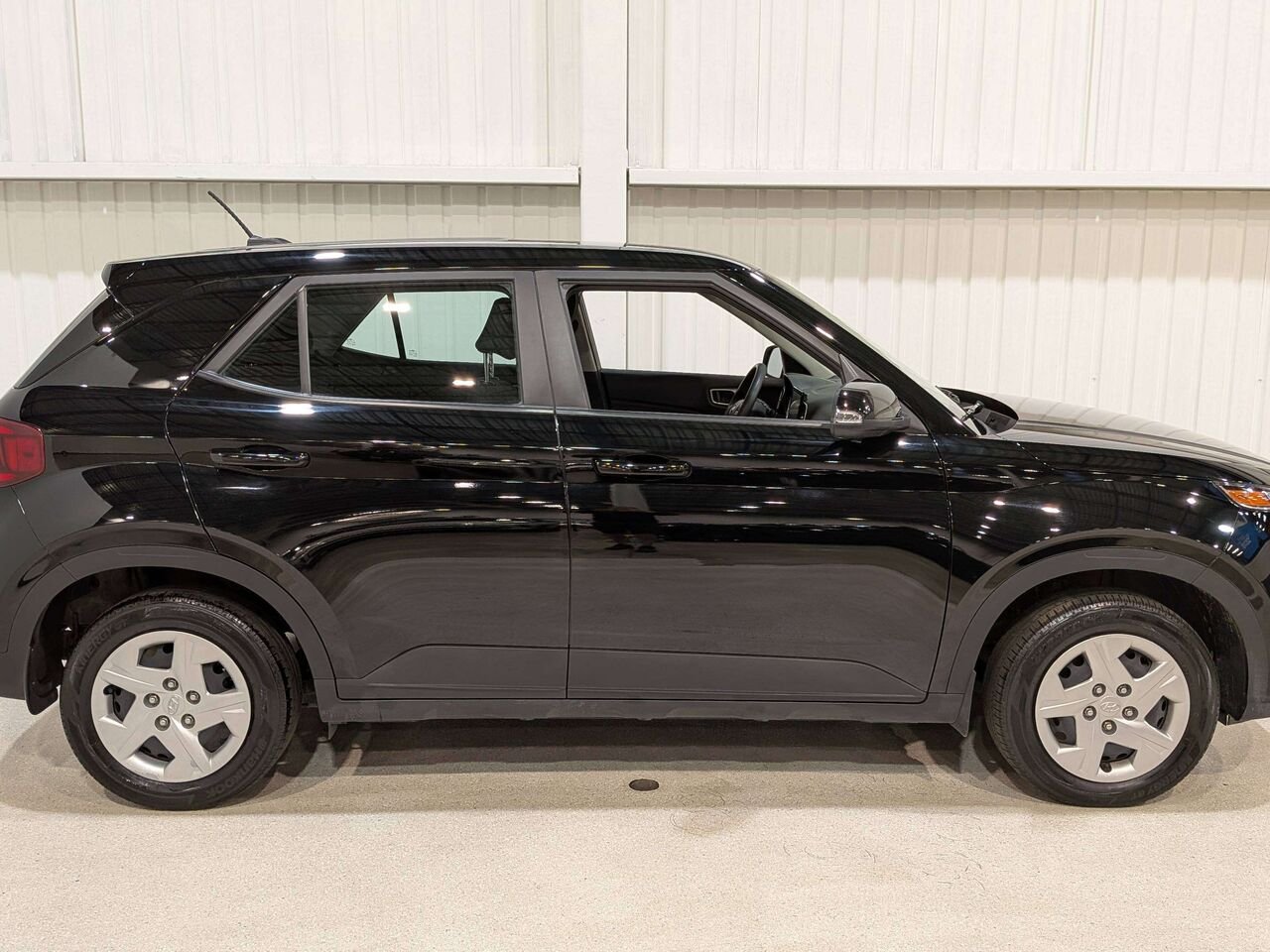 2023 Hyundai Venue Essential IVT Black Val-David - photo #7