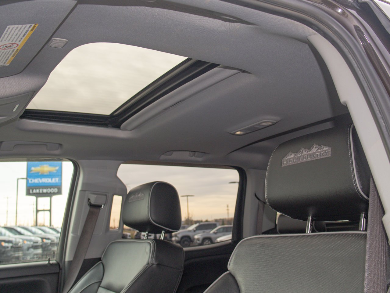 2018 Chevrolet Silverado 2500HD 4WD Crew Cab 153 High Country Havana Metallic Sherwood Park - photo #18