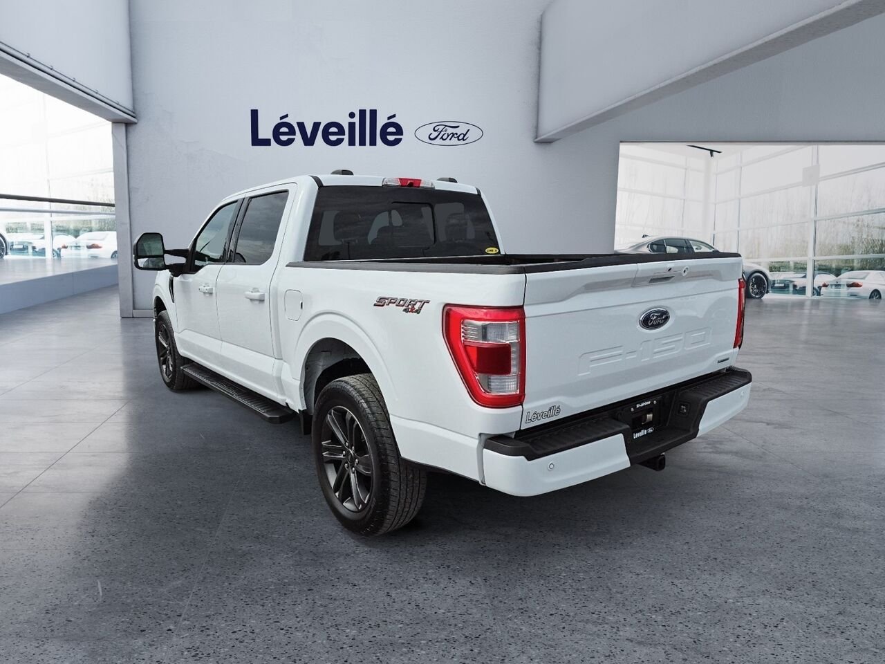 Ford F-150 2F293A | LARIAT 3.5L ** SPORT ** TOIT PANO ** 20P ** GROS MIRROIRS ** 5,5 pi 2022 Blanc Saint-Jérôme - photo #3