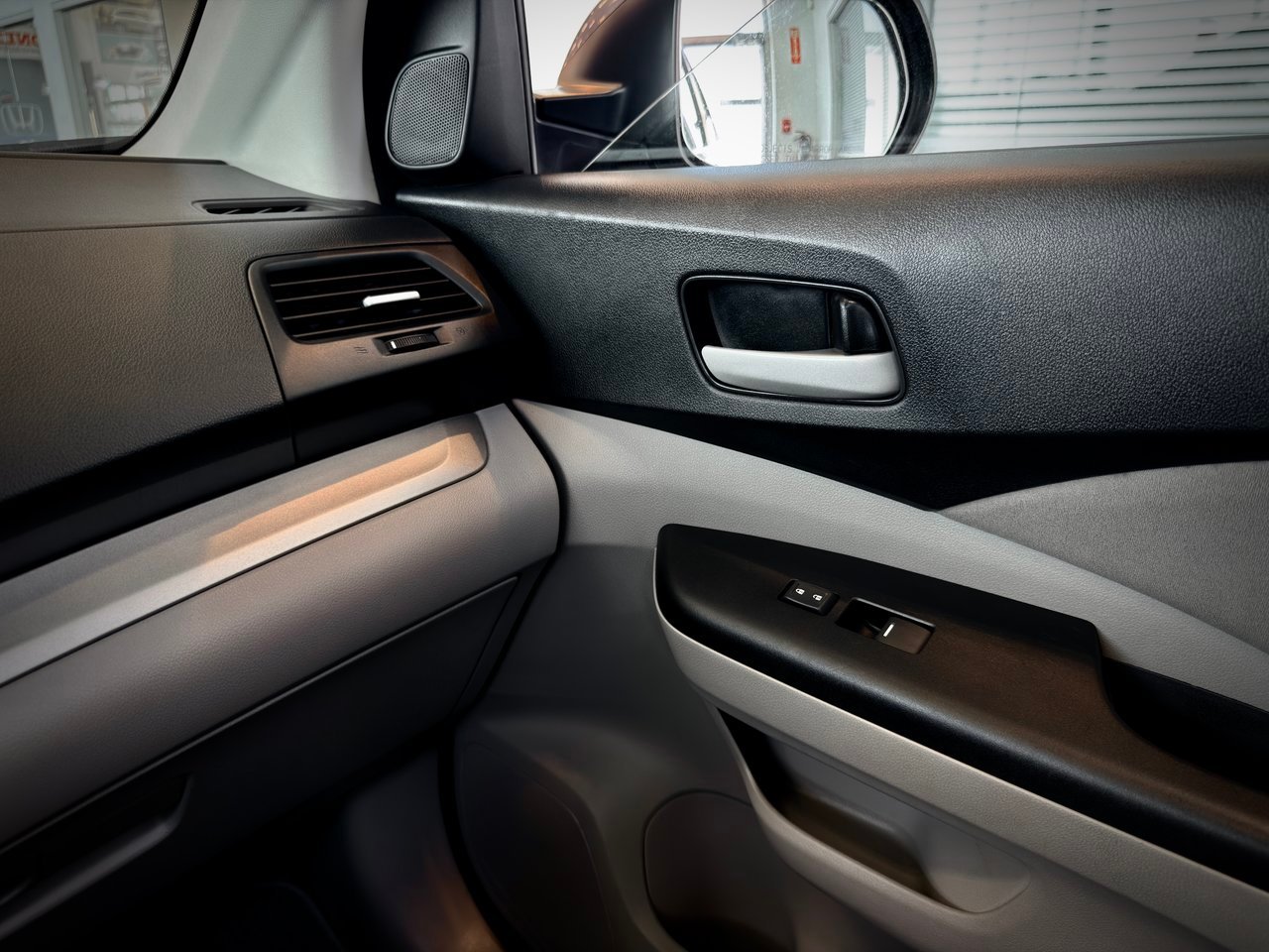 2013 Honda CR-V Blue Notre-Dame-des-Prairies - photo #32
