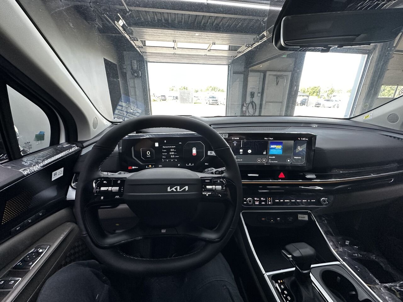 Kia Carnival 2026 Blanc neige nacré Blainville - photo #4