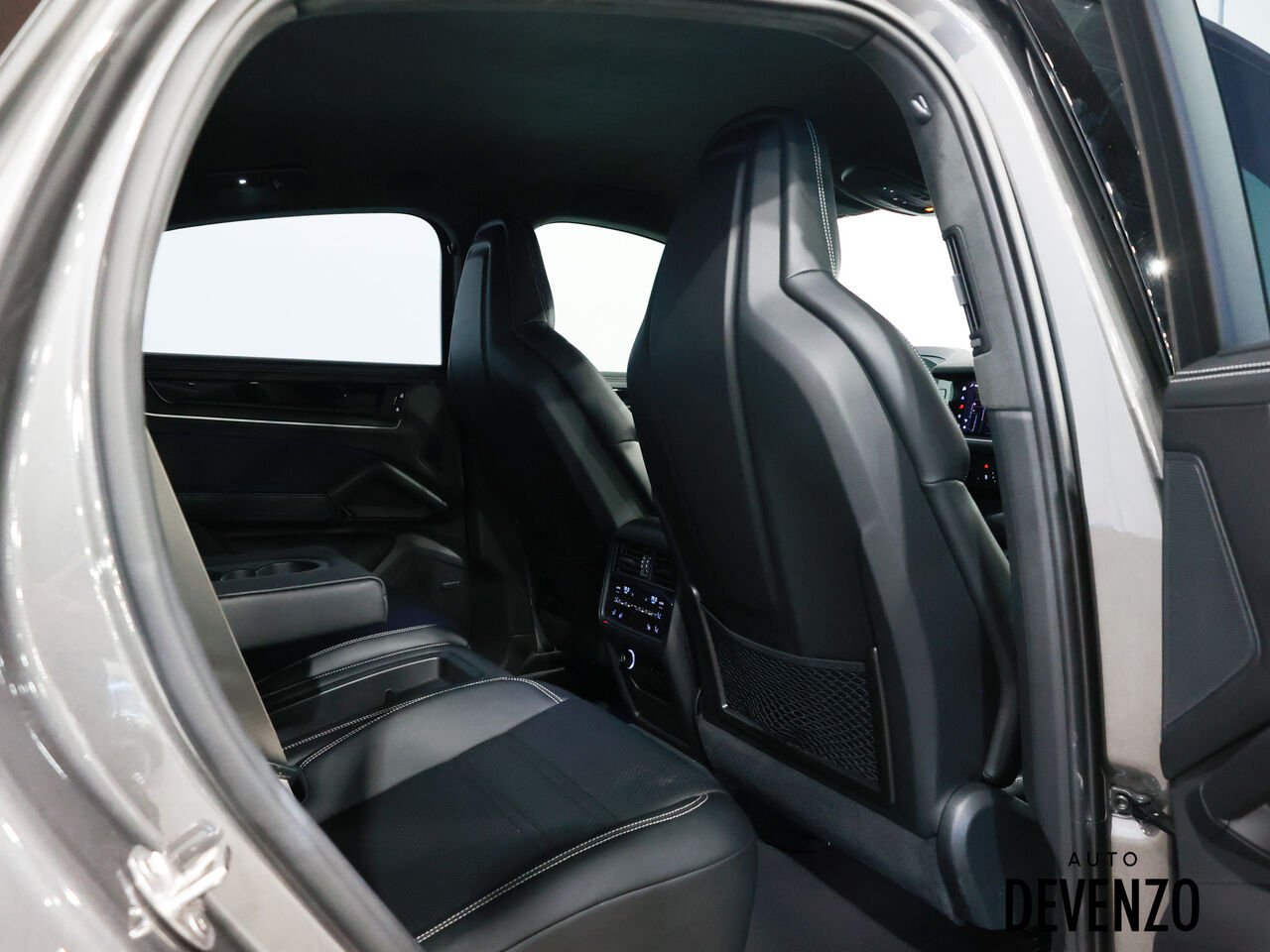 Porsche Cayenne 2024 Gris Saint-Eustache - photo #11