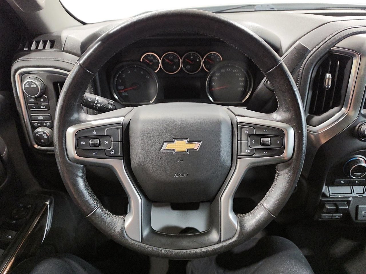 2020 Chevrolet Silverado 1500 LT Grey Baie-Comeau - photo #11
