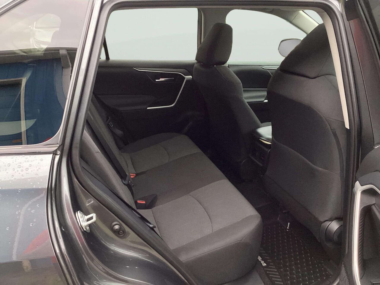 2020 Toyota RAV4 Grey Gatineau - photo #17