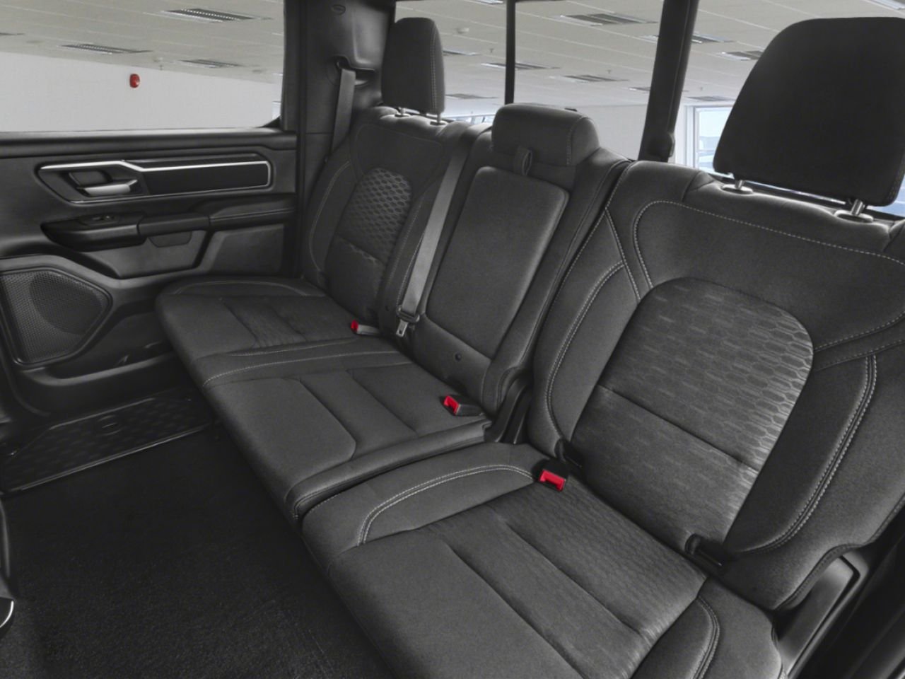 RAM 1500 BIG HORN 2025 Couche nacrée cristal noir étincelant Saint-Jérôme - photo #6