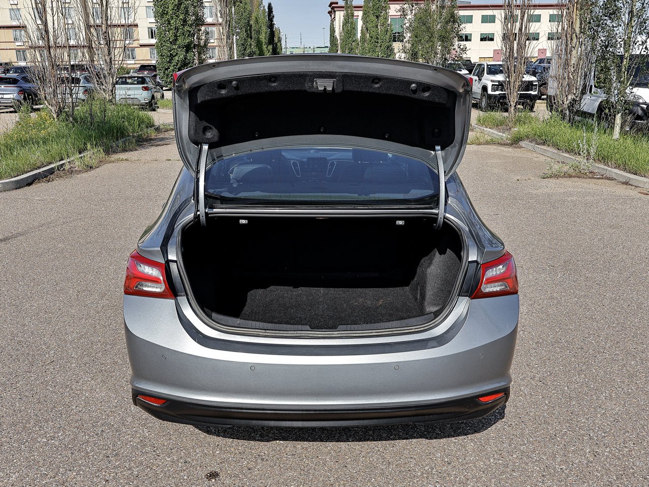 2024 Chevrolet Malibu 4dr Sdn 1LT Grey Sherwood Park - photo #14