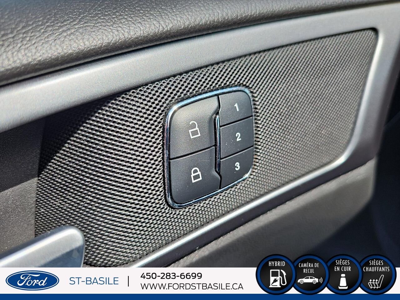 Ford FUSION HYBRIDE 2015 Blanc Saint-Basile-le-Grand - photo #16