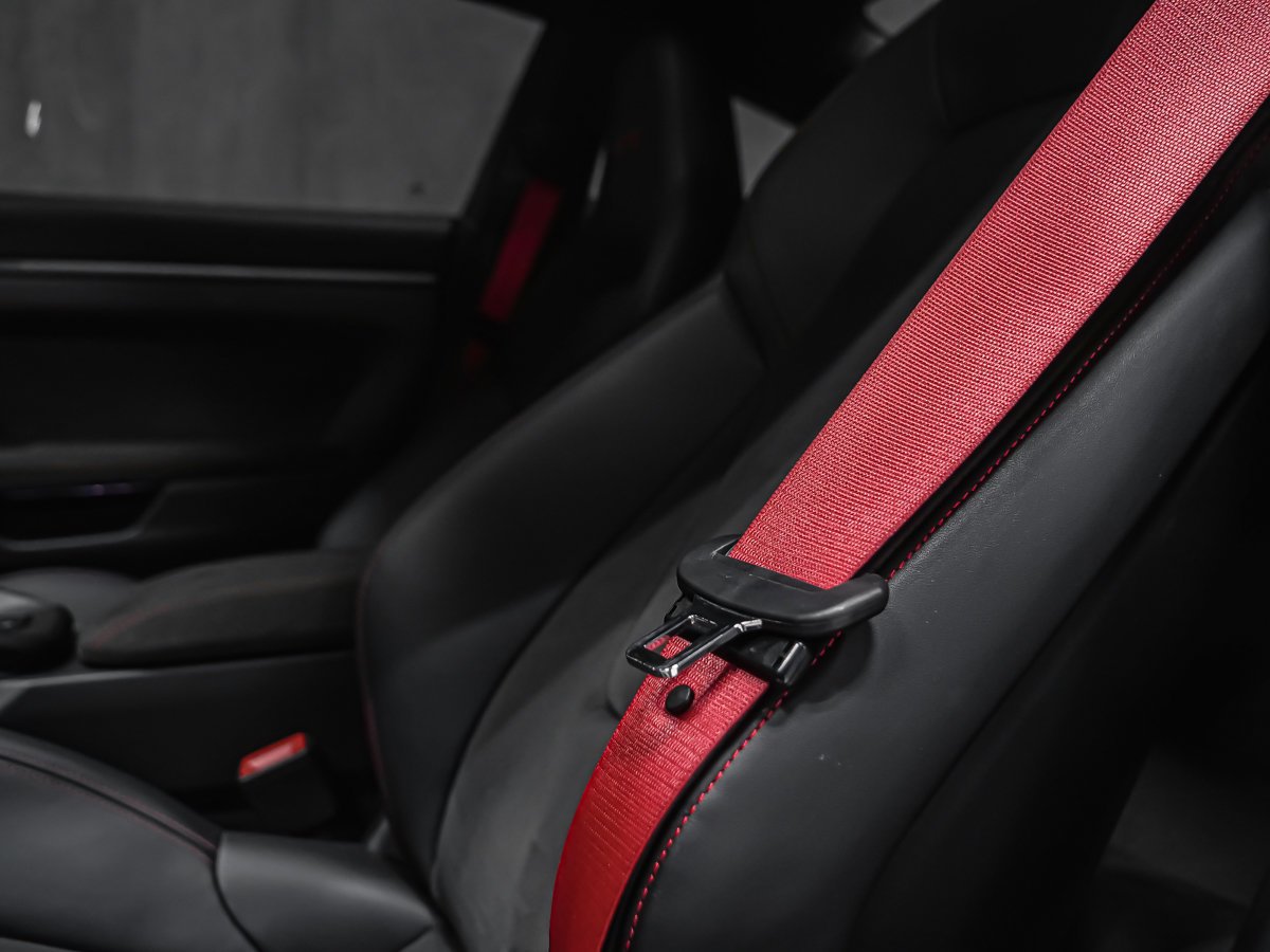 2024 Porsche 911 CARRERA 4 GTS Black Montreal - photo #32