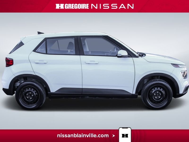 2021 Hyundai Venue White Laval - photo #10