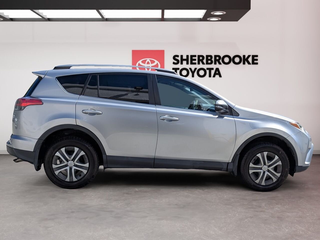 2017 Toyota RAV4 2T3ZFREV1HW341901 Silver Sherbrooke - photo #2
