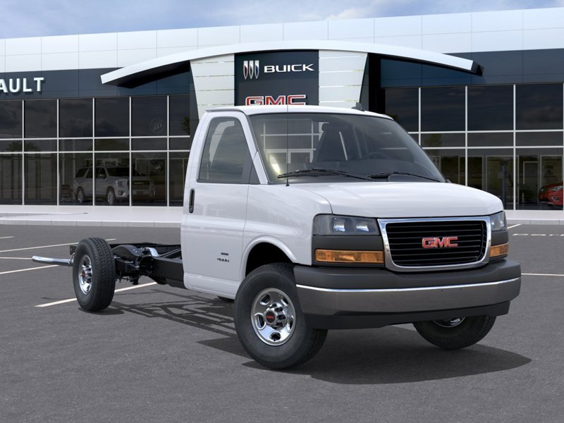 GMC Fourgonnette commerciale tronquée Savana 3500 fourgonnette 159 po 2025 BLANC SOMMET Sherbrooke - photo #6