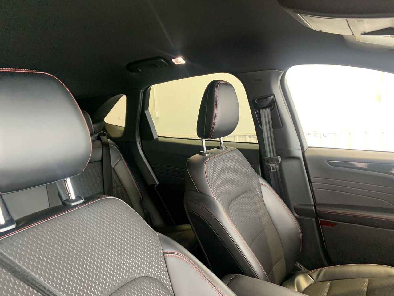 2025 Ford Escape ST-LINE HYBRIDE AWD White Châteauguay - photo #15