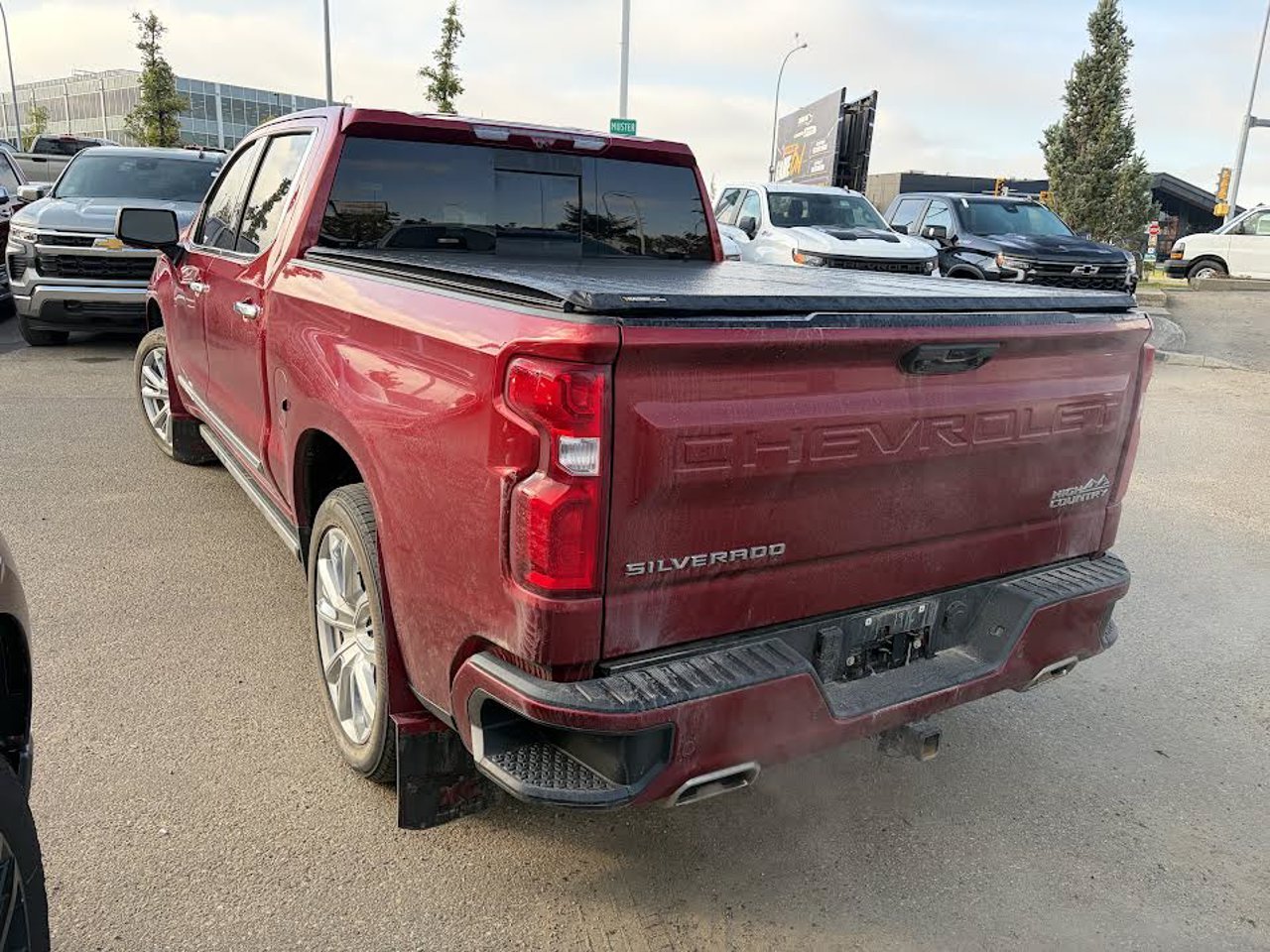 2025 Chevrolet Silverado 1500 4WD Crew Cab 147 High Country Red Sherwood Park - photo #3