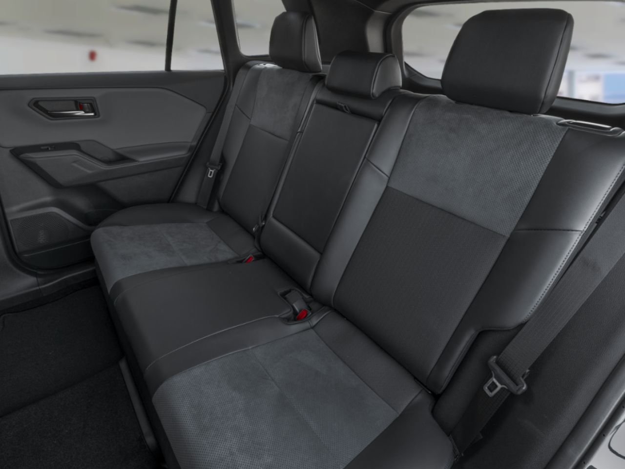 Toyota RAV4 2026 Frisson glacé nacré avec toit noir Mont-Laurier - photo #8