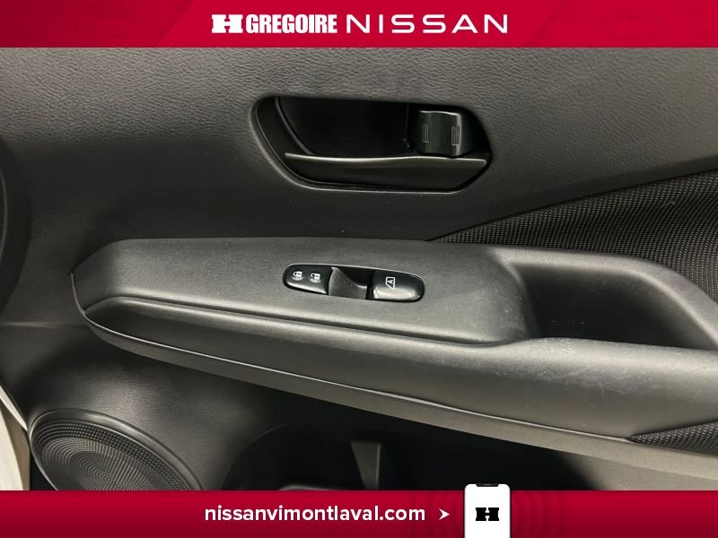 2021 Nissan Kicks White Saint-Eustache - photo #11