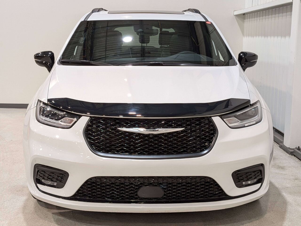 2025 Chrysler Pacifica Limited FWD White Val-David - photo #3