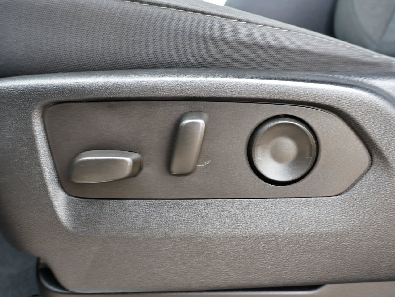 2022 Chevrolet Silverado 1500 4WD Crew Cab 147 RST Black Sherwood Park - photo #15