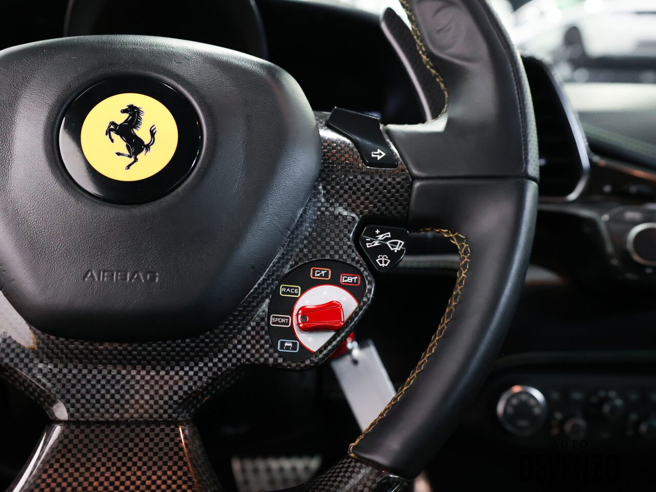Ferrari 458 Italia 2011 Jaune Saint-Eustache - photo #11