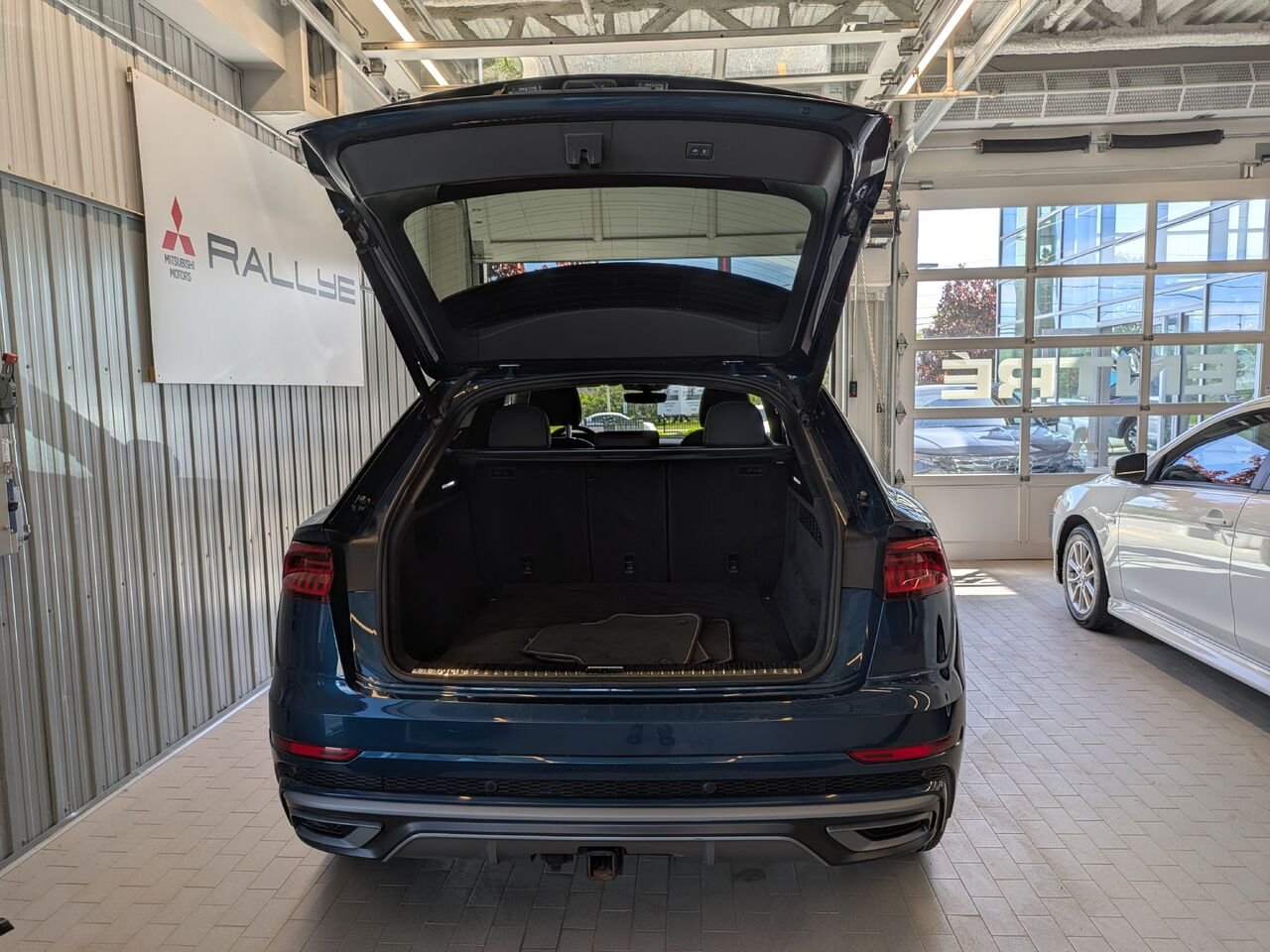 2021 Audi Q8 Blue Gatineau - photo #3