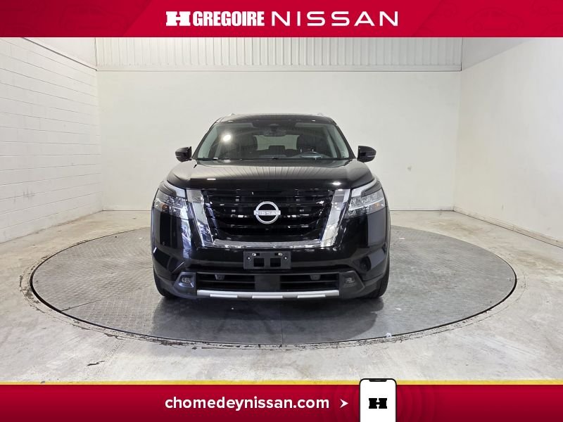 2024 Nissan Pathfinder Black Laval - photo #1
