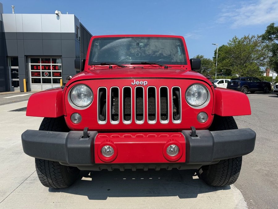 Jeep Wrangler Unlimited Modèle Sahara 4 portes traction intégrale 2017 Rouge