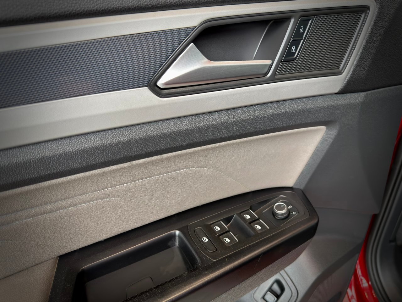 2021 Volkswagen Atlas Cross Sport Red Notre-Dame-des-Prairies - photo #36