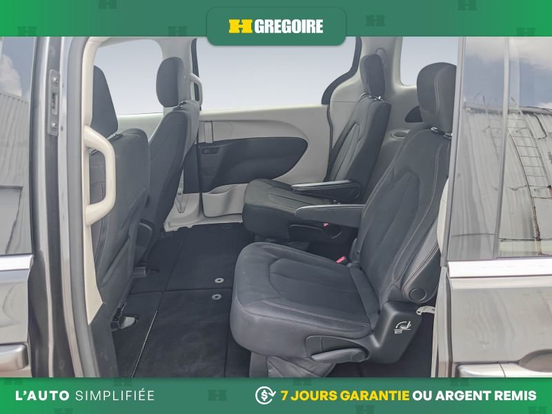 Chrysler Pacifica 2019 Gris Laval - photo #21
