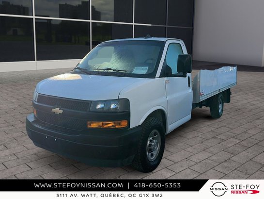 2024 Chevrolet Fourgonnette commerciale tronquée Express 3500 fourgonnette 159 po White