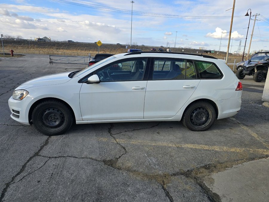 2016 Volkswagen Golf familiale sport 2016 White