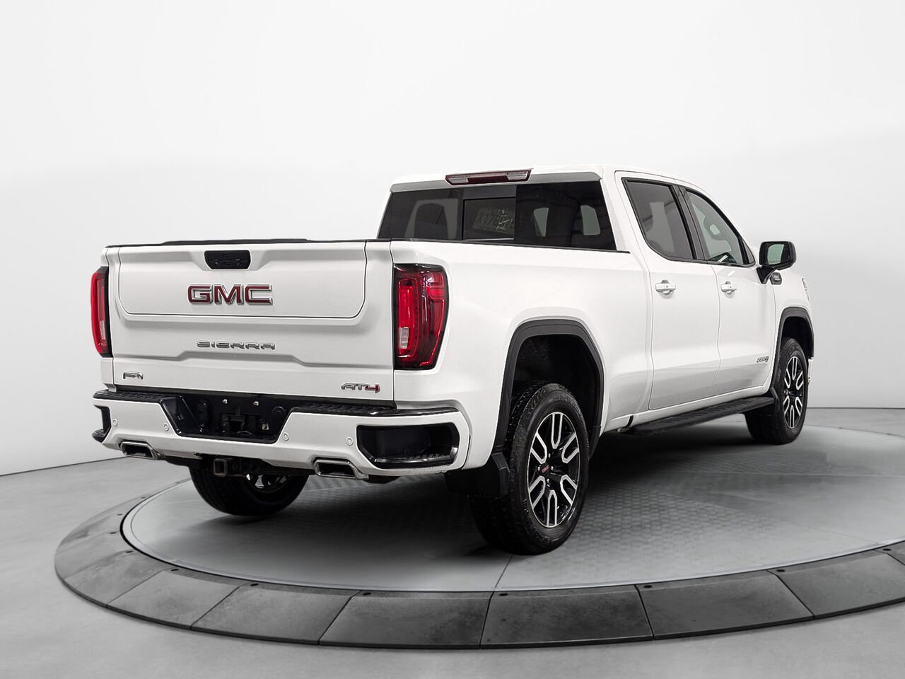 GMC SIERRA 4WD STANDARD BED CREW CAB AT4 Moteur 3.0l Diesel 2022 Blanc Sherbrooke - photo #3