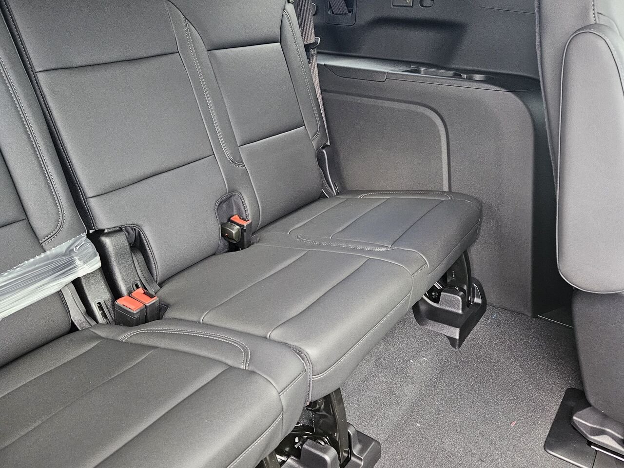 Chevrolet Suburban Z71 4 portes 4RM 2027 Noir Thetford Mines - photo #18