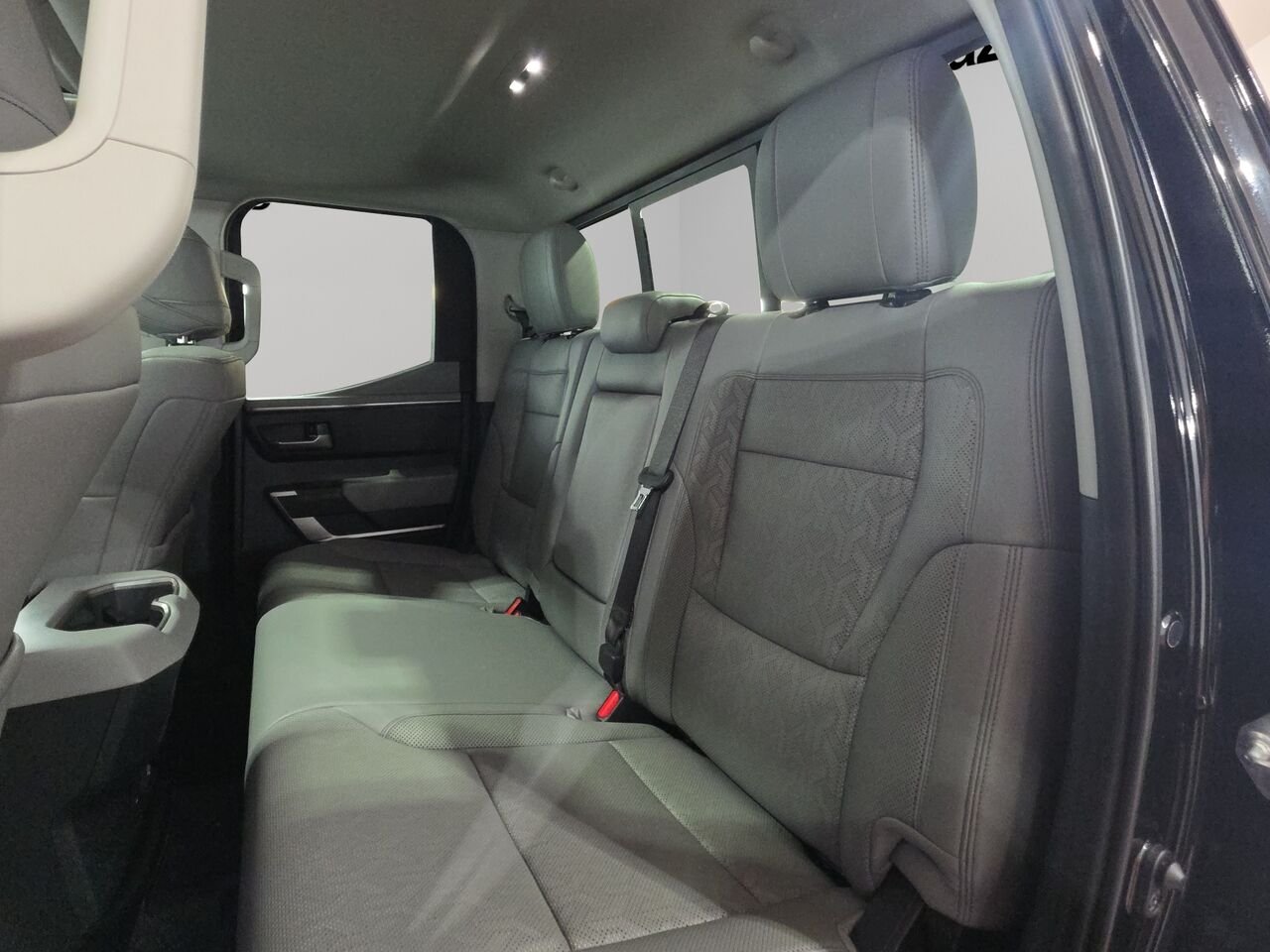 Toyota Tundra Limited Double Cab 4x4, Navigation, sièges ventilés, sièges en cuir 2022 Noir Val-David - photo #14