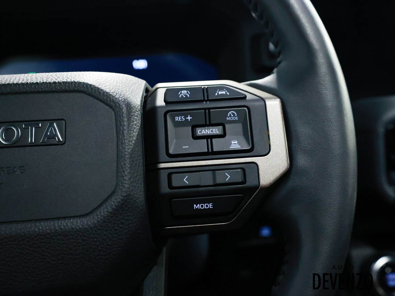 2024 Toyota Land Cruiser Black Saint-Eustache - photo #14