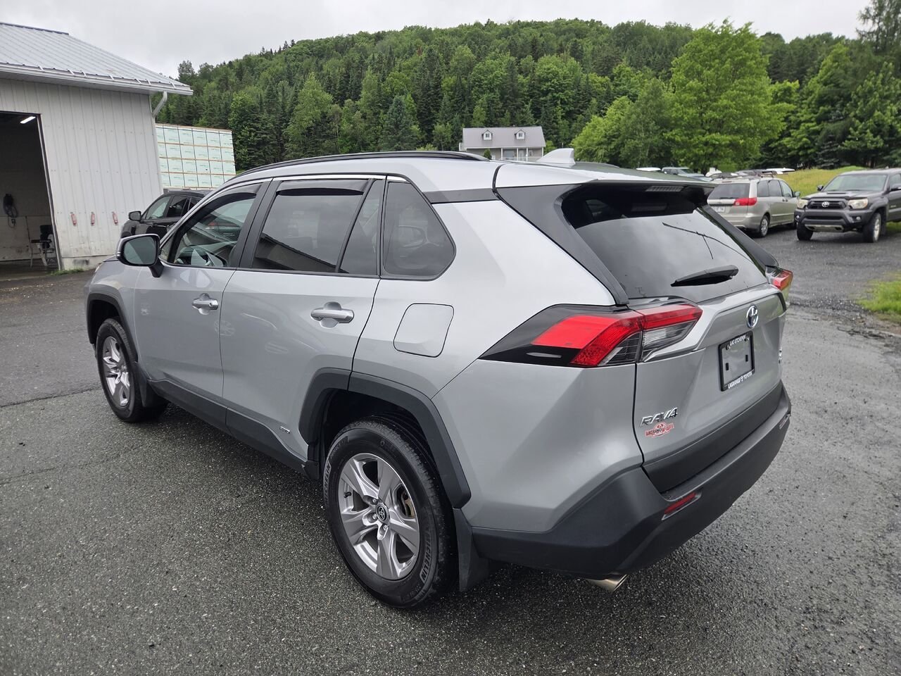 Toyota RAV4 hybride XLE TI 2023 Ciel argent métallisé Lac-Etchemin - photo #2