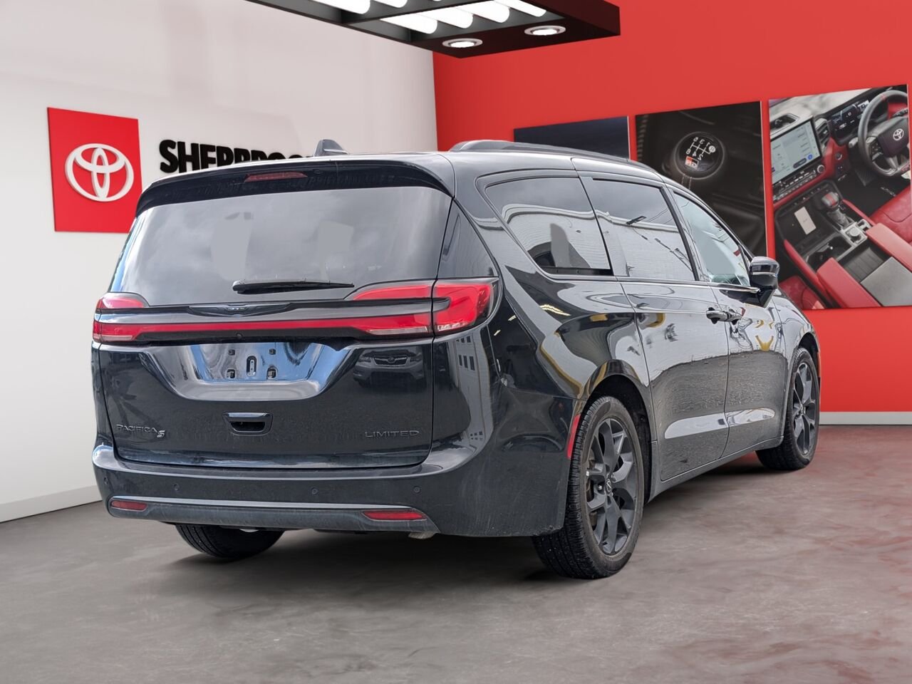 Chrysler Pacifica LIMITED/SIÈGES CHAUFFANTS/TOIT OUVRANT/VOLANT CHAUFFANT/BLUETOOTH/AC BIZONE 2025 Noir Sherbrooke - photo #3