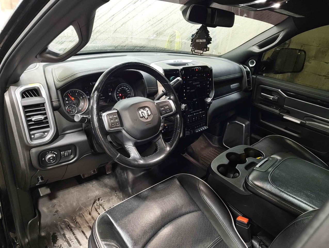 2019 Ram 3500 Laramie 4x4 Crew Cab 6'4 Box Black Sherwood Park - photo #6