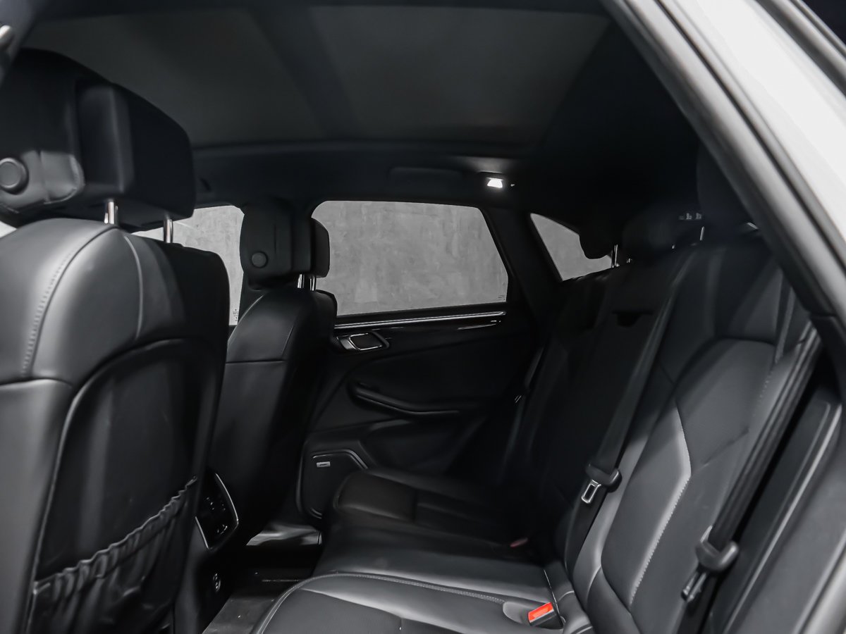 Porsche Macan S MAGS 21PO SUSPENSION ADAPT ECHAPPEMENT EN CARBON 2023 Blanc Montréal - photo #15
