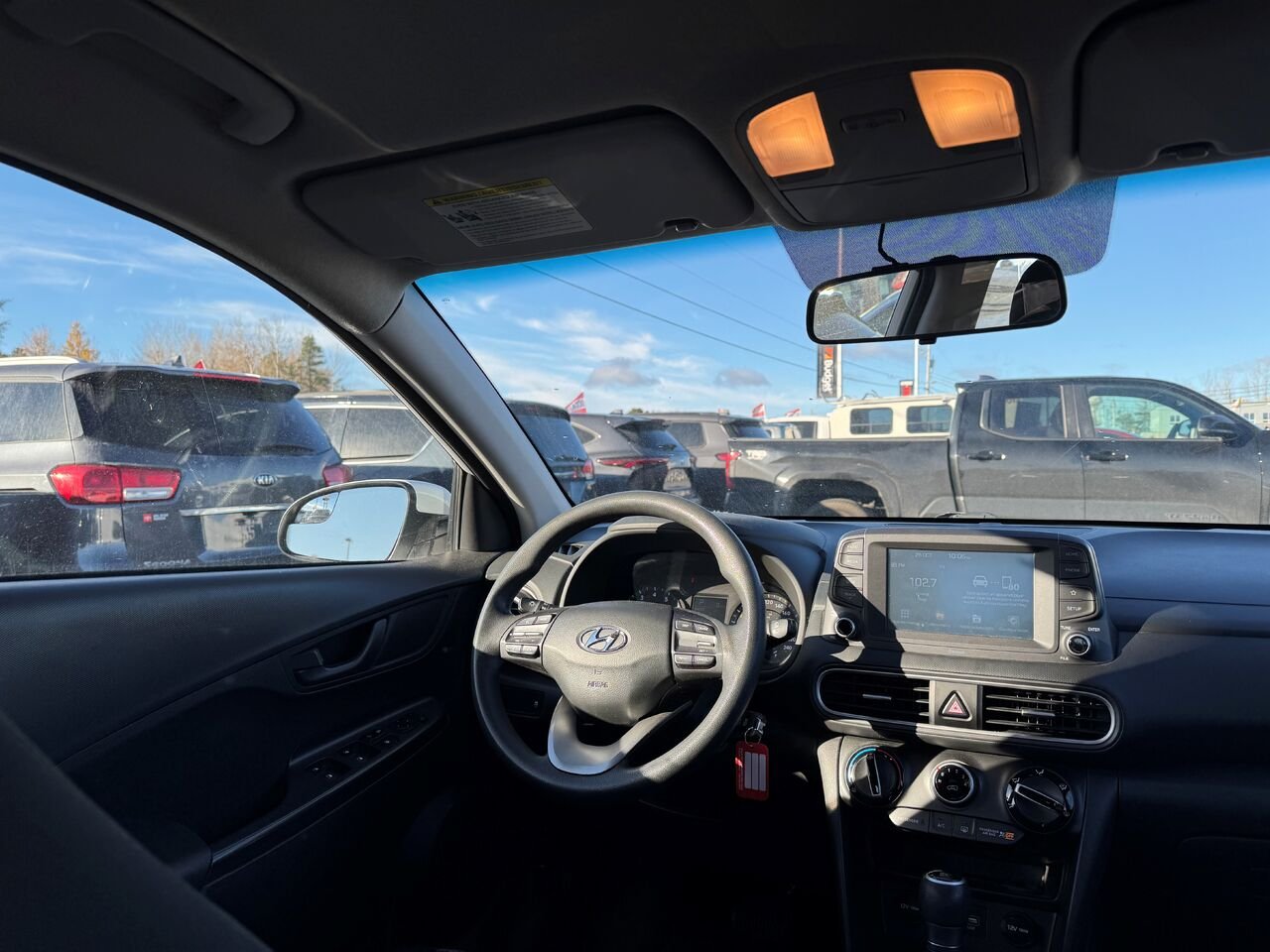 2018 Hyundai Kona 2.0L Essential awd White Val-d'Or - photo #2