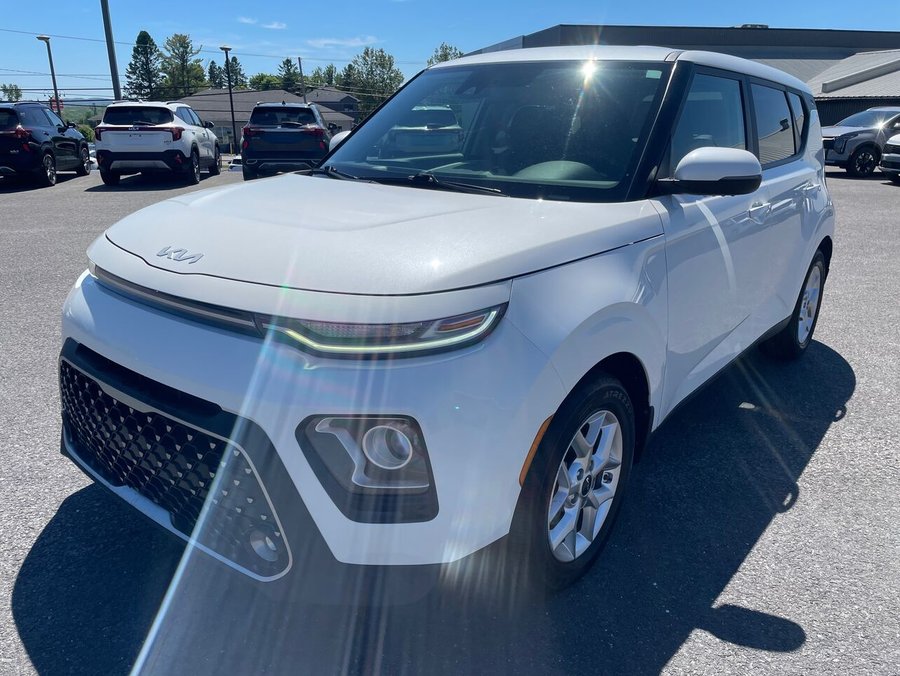 2022 Kia Soul 2022 White