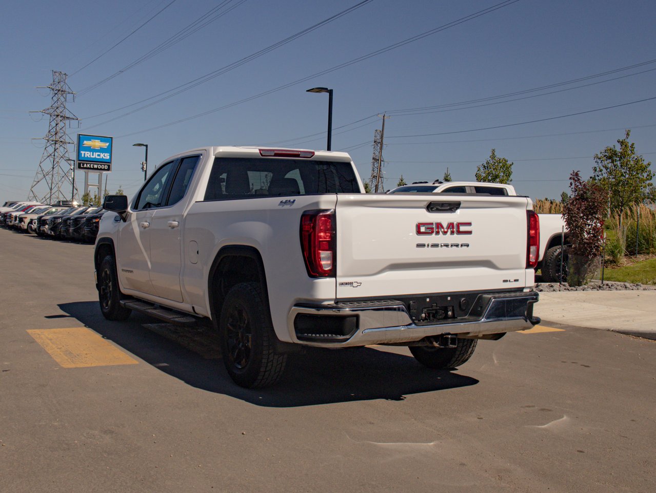 2023 GMC Sierra 1500 4WD Double Cab 147 SLE White Sherwood Park - photo #7