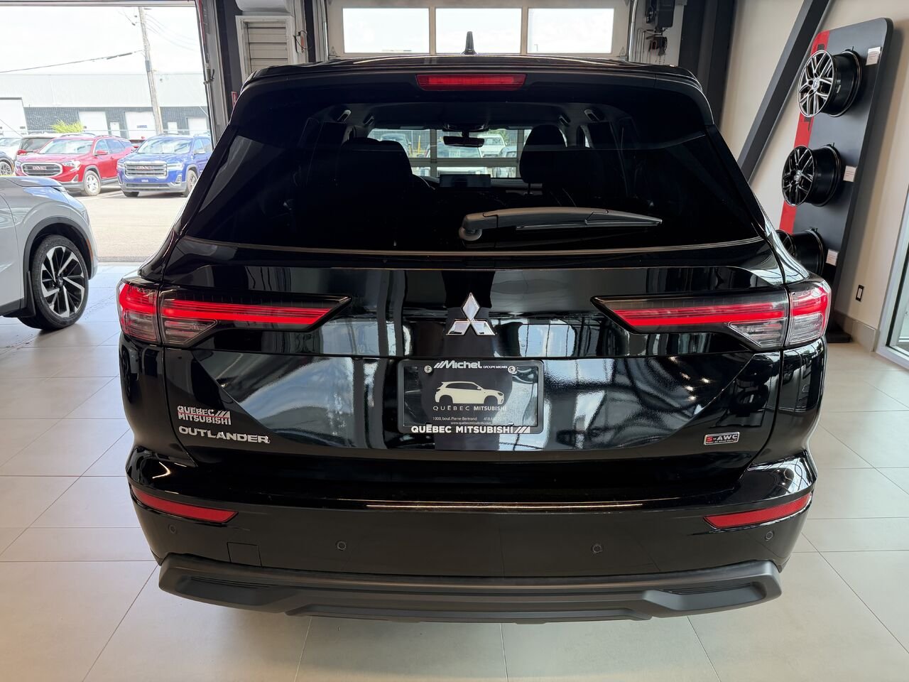 Mitsubishi Outlander 2025 Noir Saint-Eustache - photo #6