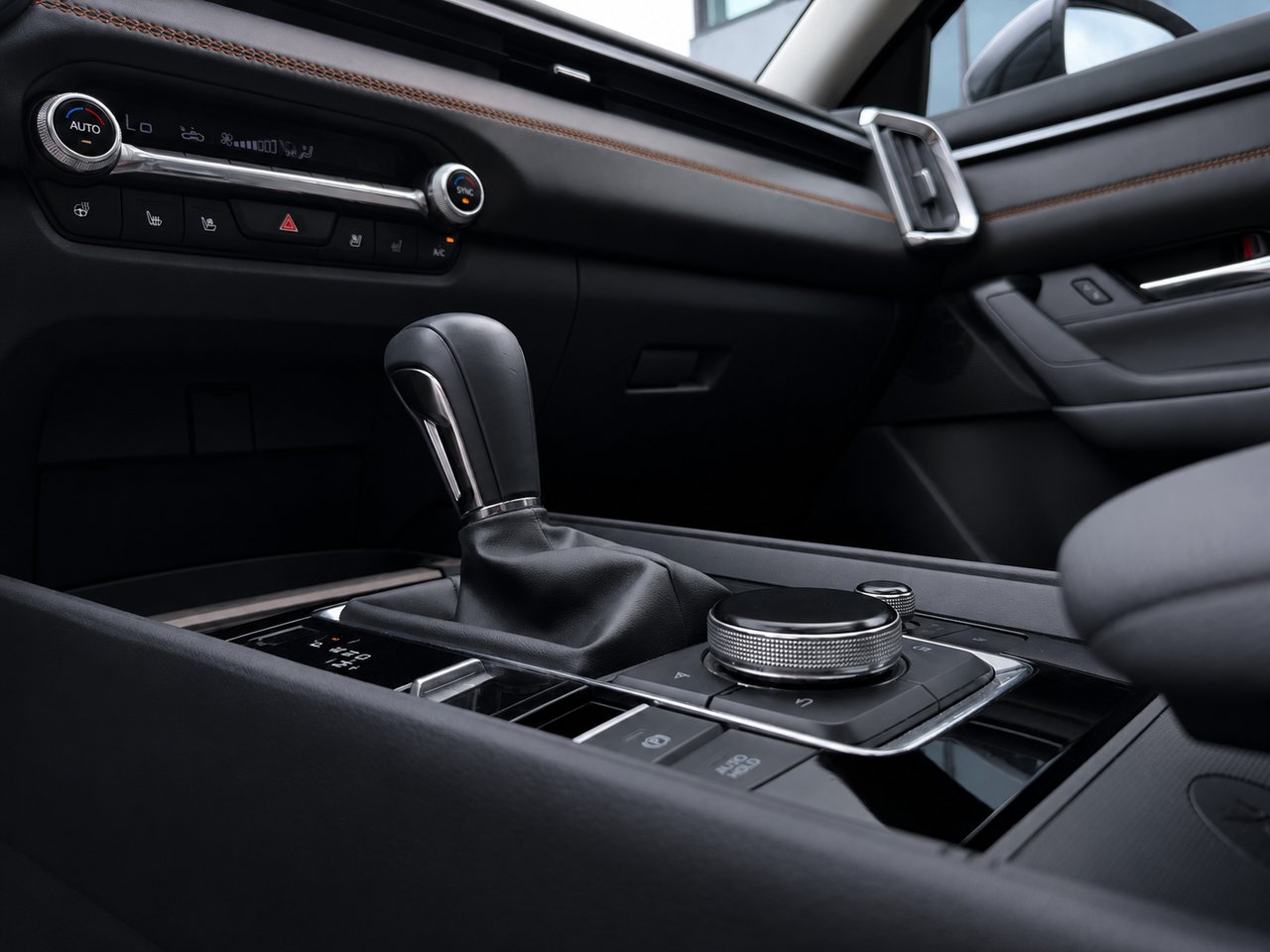 2024 Mazda CX-50 Black Châteauguay - photo #9