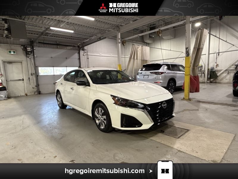 2024 Nissan Altima S *AWD* Mags * Camera * Carplay White