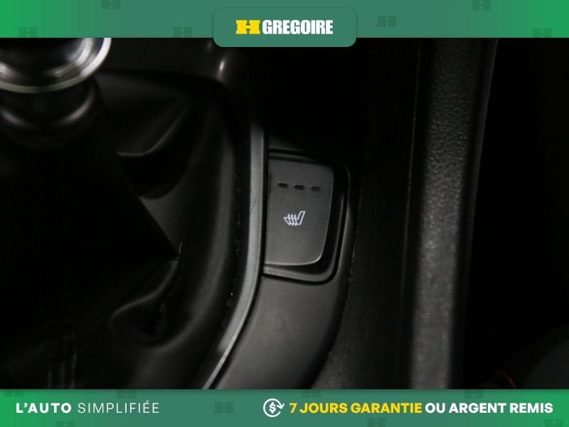 2019 Hyundai Veloster White Blainville - photo #26