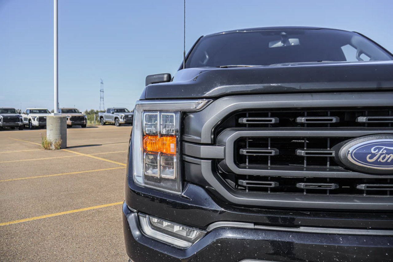 2021 Ford F-150 XLT 4WD SuperCab 6.5' Box Black Sherwood Park - photo #10
