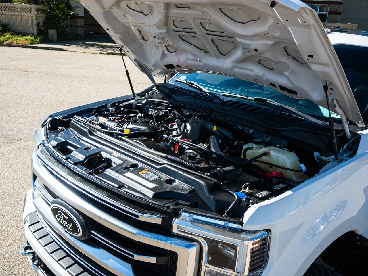 2022 Ford Super Duty F-350 SRW Platinum 4WD Crew Cab 6.75' Box White Sherwood Park - photo #6