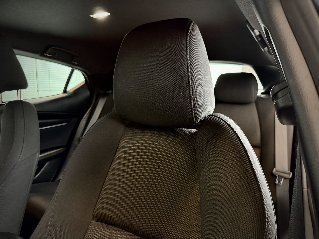 Mazda Mazda3 Sport 2024 Gris Notre-Dame-des-Prairies - photo #15